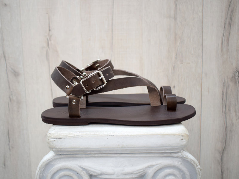 Men's Sandals with straps for your summer outfit