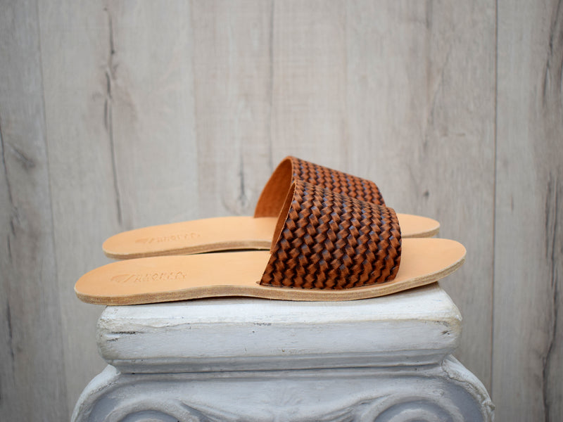 Earthing Men Slides Sandals made from leather