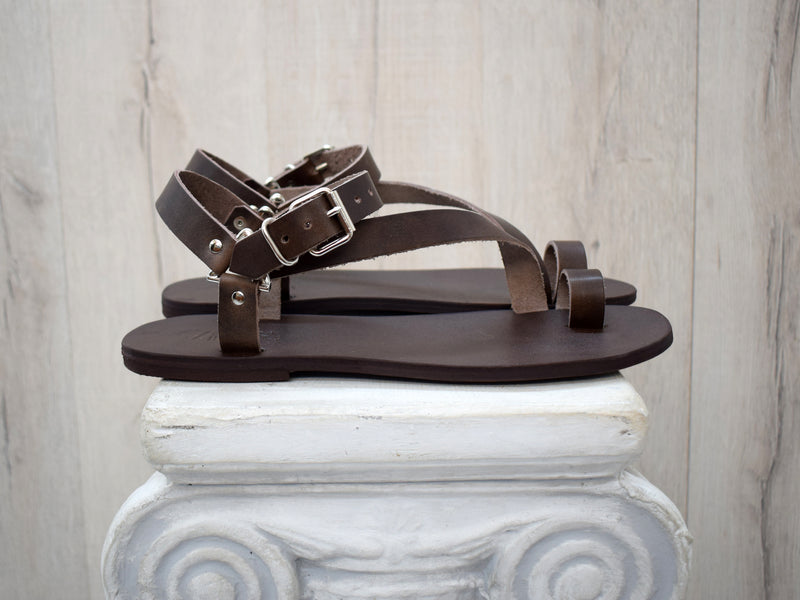 Men's Sandals with straps for your summer outfit