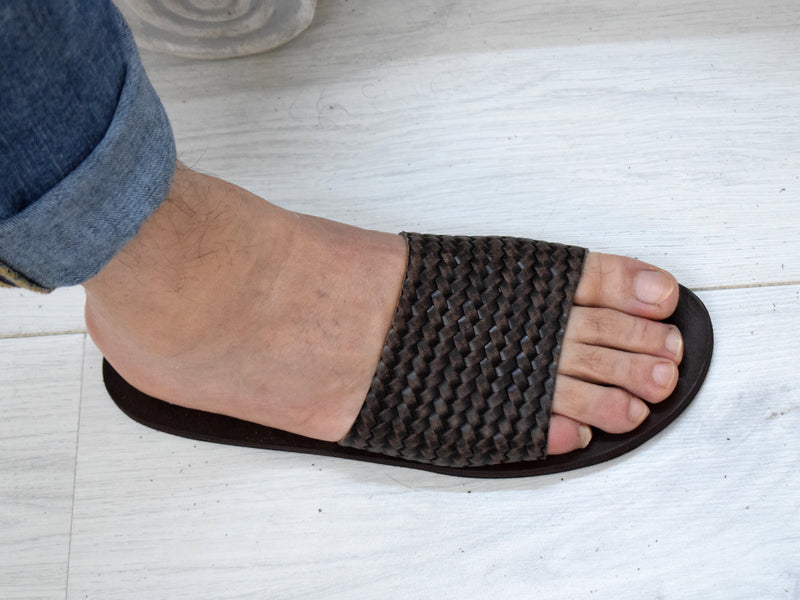 Earthing Men Slides Sandals made from leather